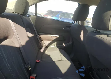 2020 Chevrolet Sonic Lt z USA, uszkodzony, nr VIN 1G1JD5SB2L4107853